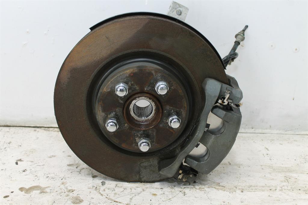 2014 Nissan Pathfinder Right Front Hub Assembly View Auto part Right Front Hub Assembly Nissan Pathfinder 2014
