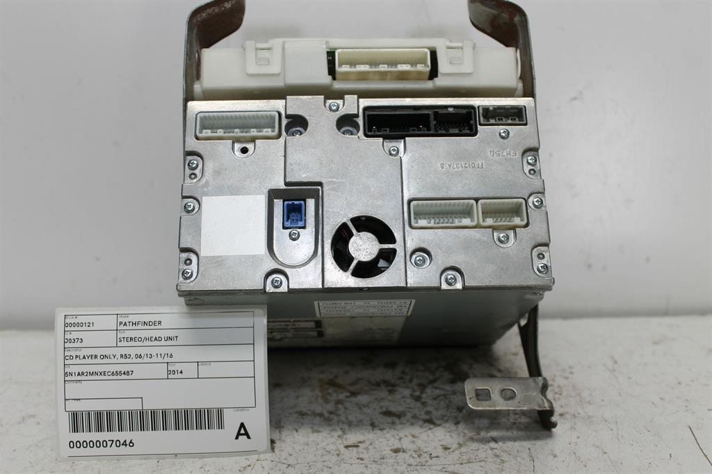 View Auto part Radio/Cd/Dvd/Sat/Tv Nissan Pathfinder 2014