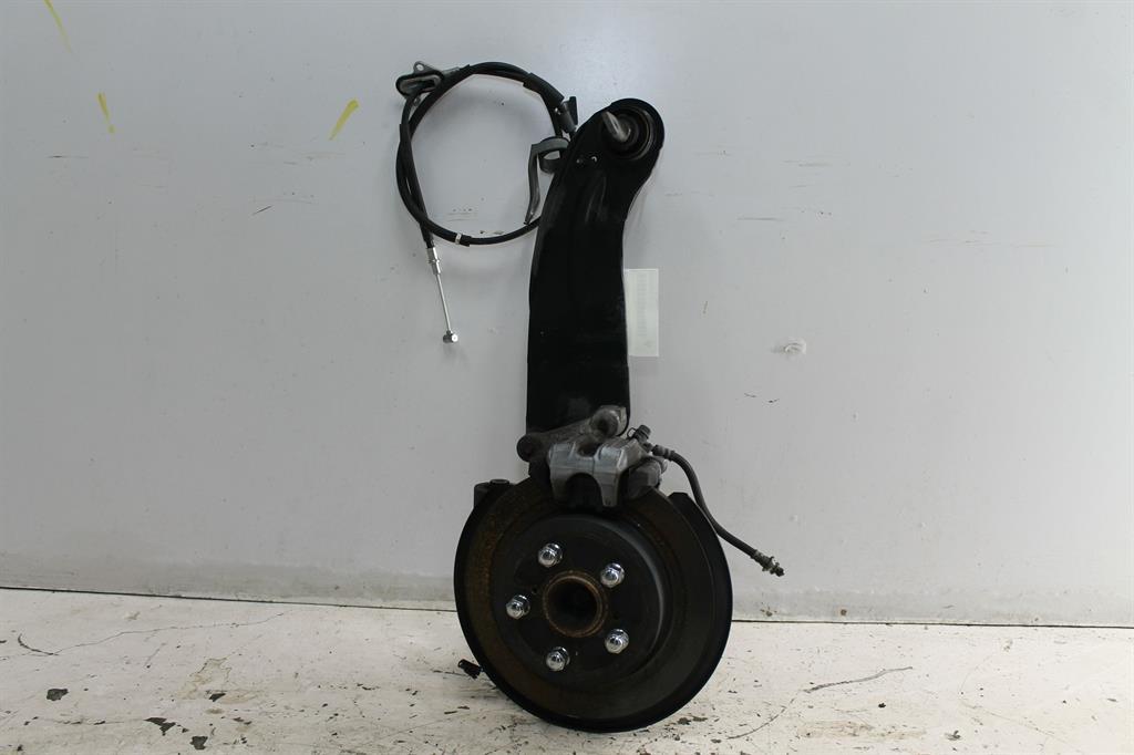View Auto part Left Rear Hub Assembly Suzuki Kizashi 2011