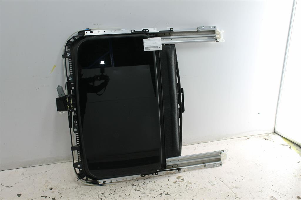 View Auto part Roof Glass/Sunroof/T Suzuki Kizashi 2011