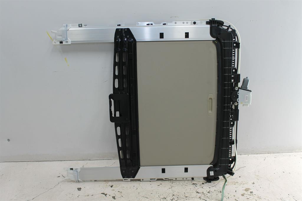 View Auto part Roof Glass/Sunroof/T Suzuki Kizashi 2011