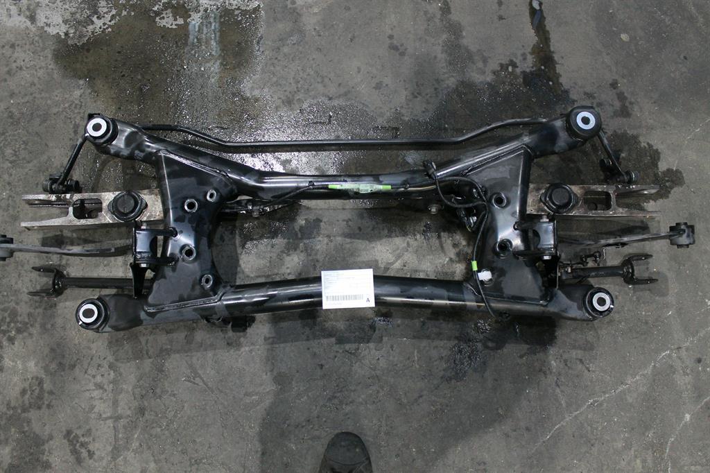 View Auto part Right Rear Trailing Arm Suzuki Kizashi 2011