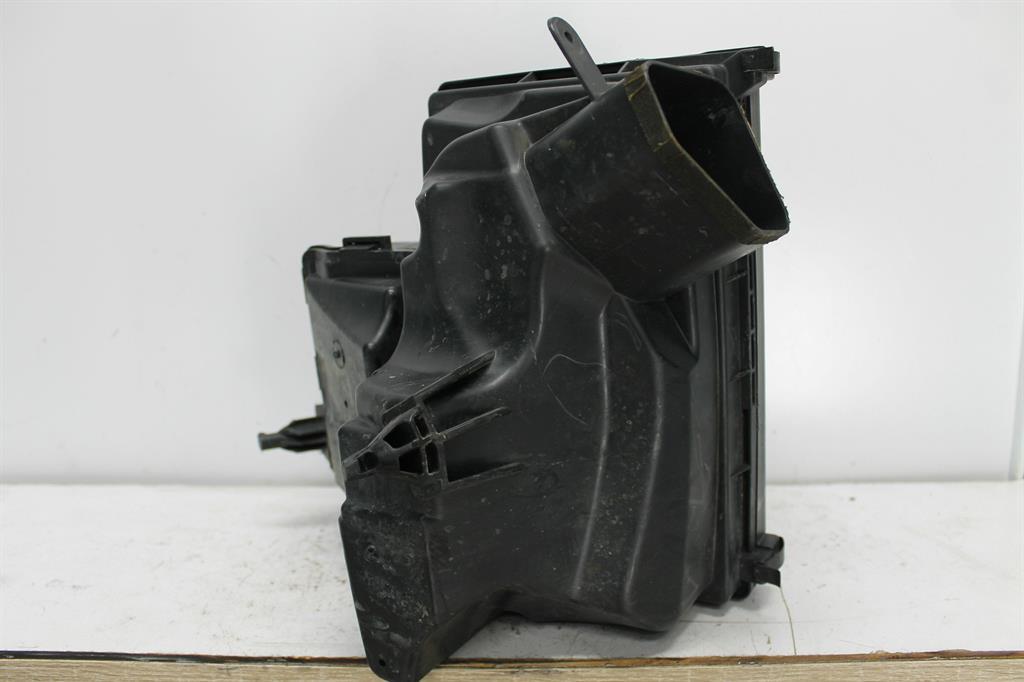 2014 Nissan Pathfinder Air Cleaner/Box View Auto part Air Cleaner/Box Nissan Pathfinder 2014