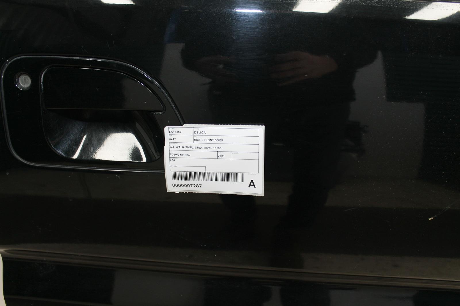View Auto part Right Front Door Mitsubishi Delica 2000