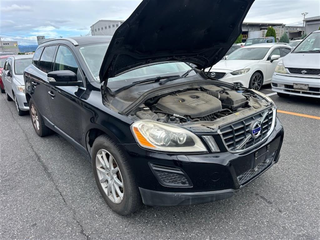 View Auto part A/C Condenser Volvo Xc60 2011