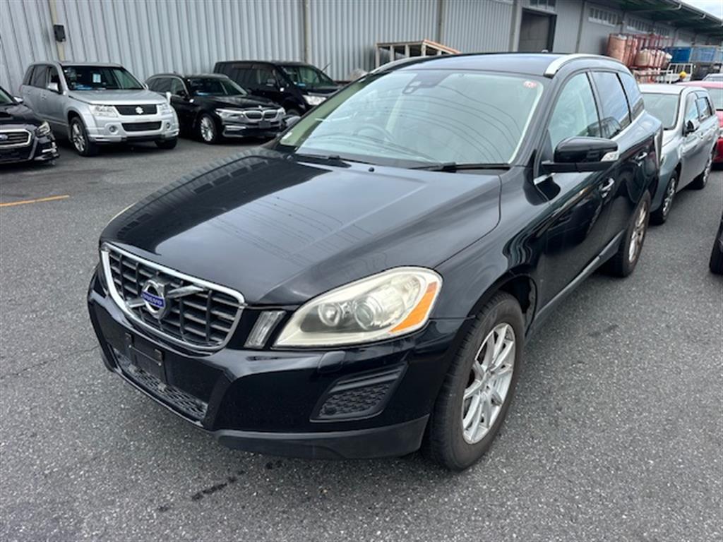 View Auto part A/C Condenser Volvo Xc60 2011