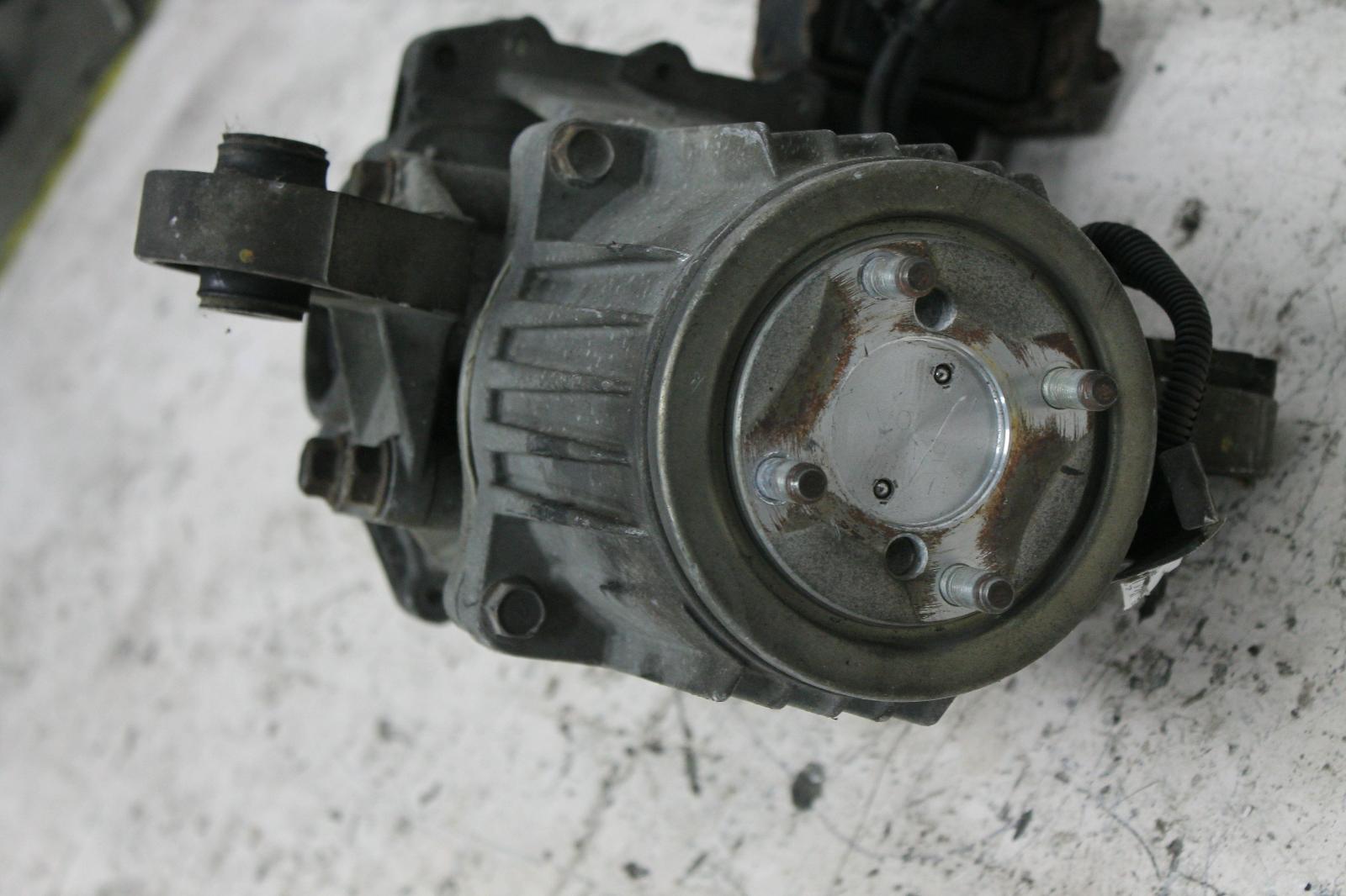 View Auto part Differential Centre Mitsubishi Outlander 2006