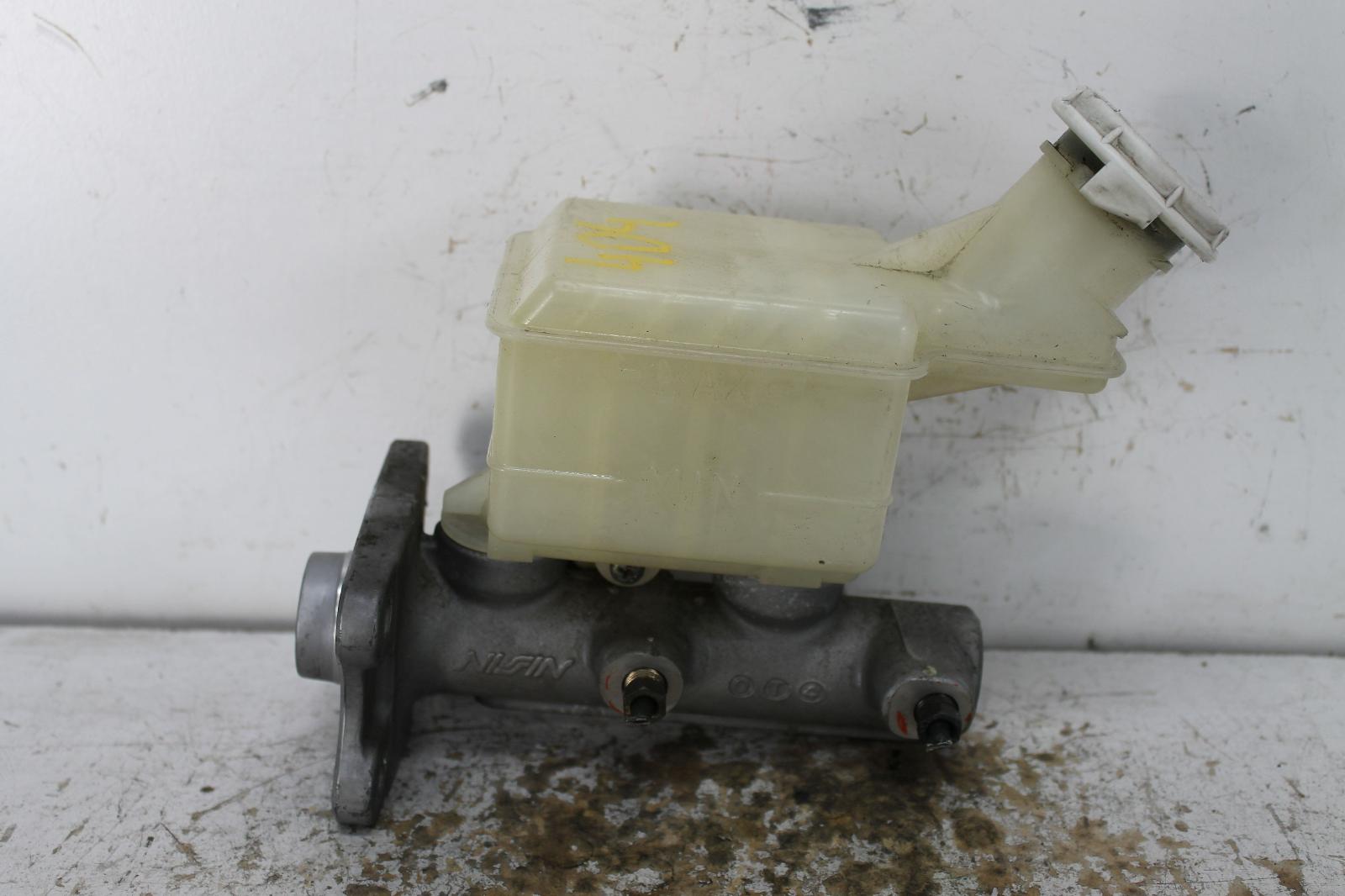 View Auto part Master Cylinder Mitsubishi Delica 2000