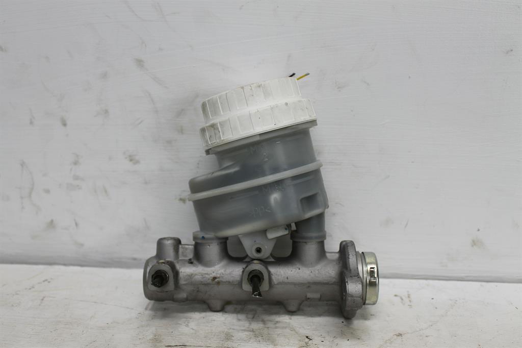 View Auto part Master Cylinder Mitsubishi Triton 2009