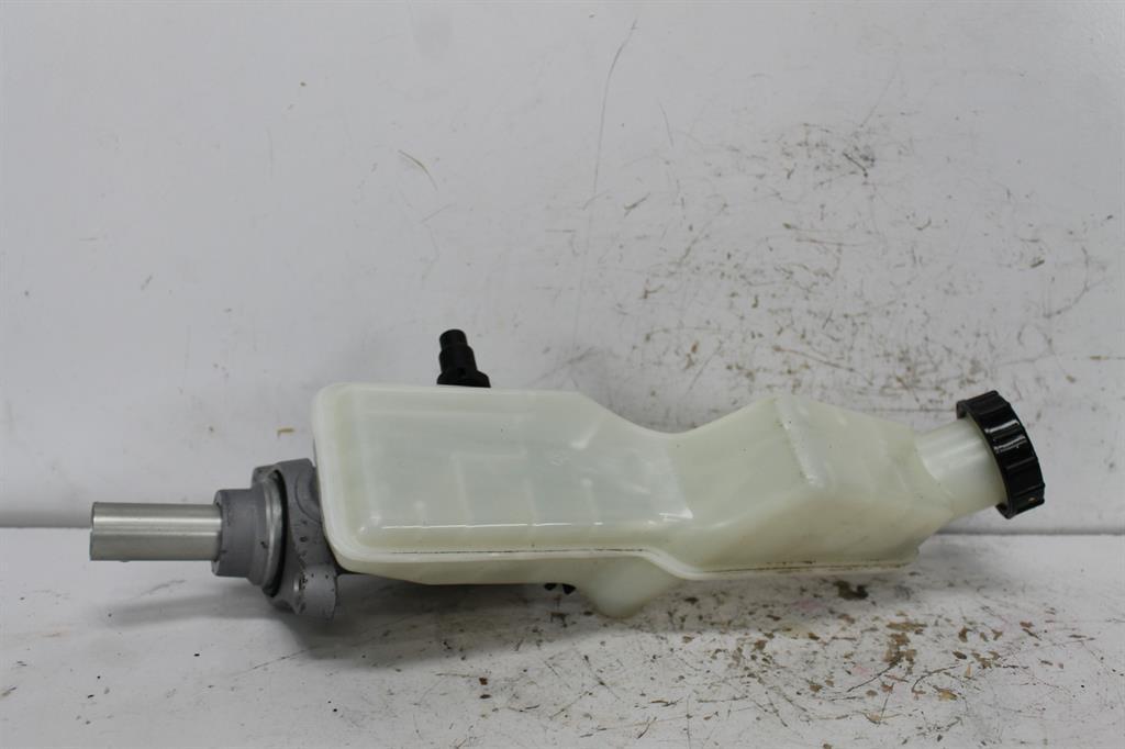 View Auto part Master Cylinder Ford Ecosport 2013