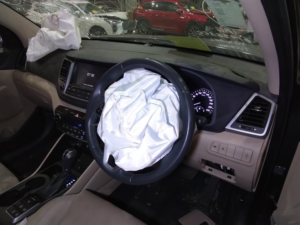 2016 Hyundai Tucson Left Front Door View Auto part Left Front Door Hyundai Tucson 2016