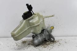 View Auto part Master Cylinder Volkswagen Passat 2006