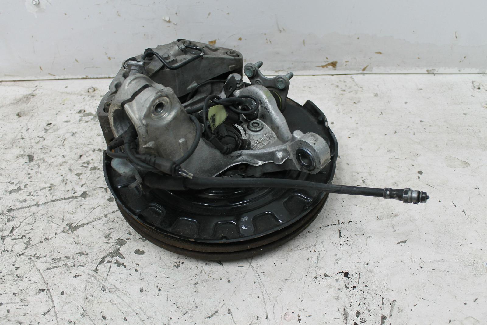 2006 Volkswagen Passat Left Front Hub Assembly View Auto part Left Front Hub Assembly Volkswagen Passat 2006