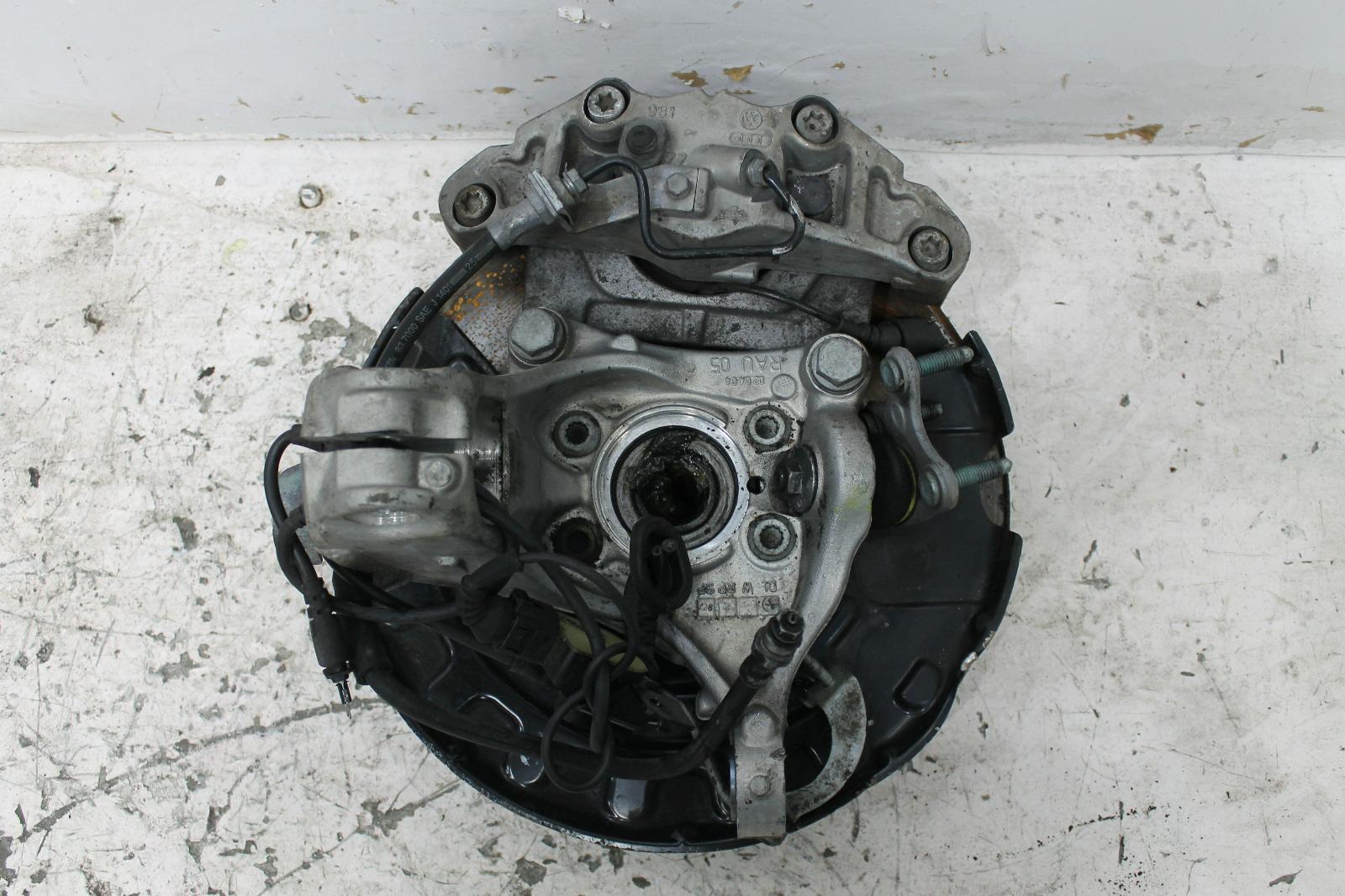 2006 Volkswagen Passat Left Front Hub Assembly View Auto part Left Front Hub Assembly Volkswagen Passat 2006
