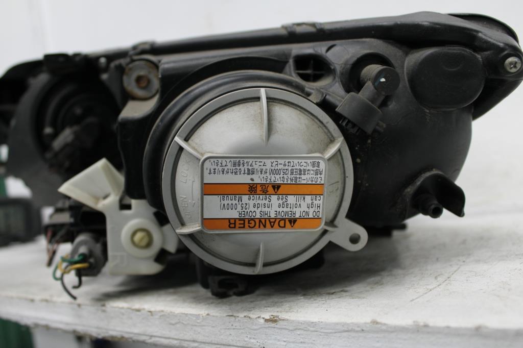 View Auto part Right Headlamp Mazda Cx7 2007