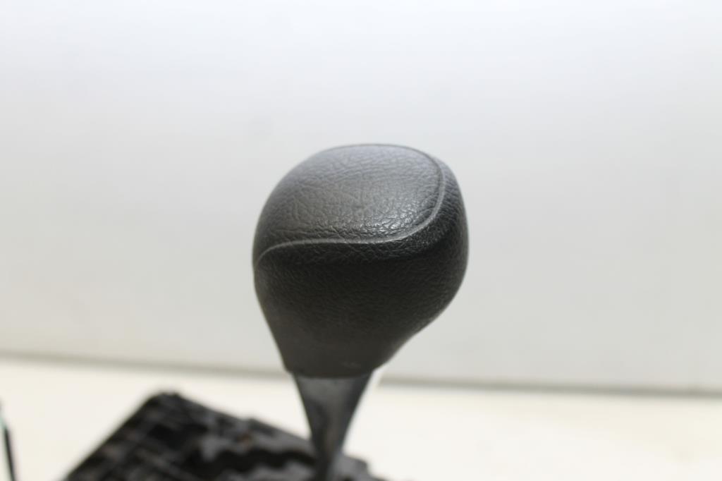 2009 Toyota Camry Gear Stick/Shifter View Auto part Gear Stick/Shifter Toyota Camry 2009