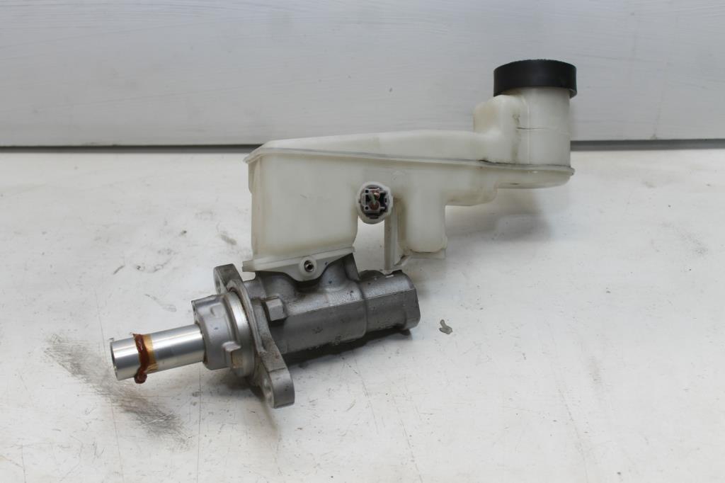 2009 Toyota Camry Master Cylinder View Auto part Master Cylinder Toyota Camry 2009
