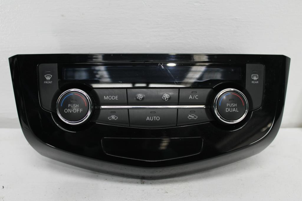 View Auto part Heater/Ac Controls Nissan Xtrail 2015