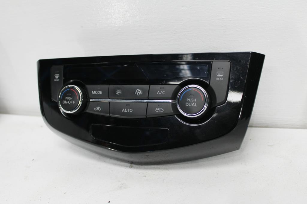 View Auto part Heater/Ac Controls Nissan Xtrail 2015