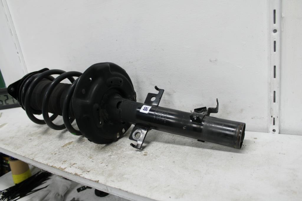View Auto part Right Front Strut Nissan Xtrail 2015
