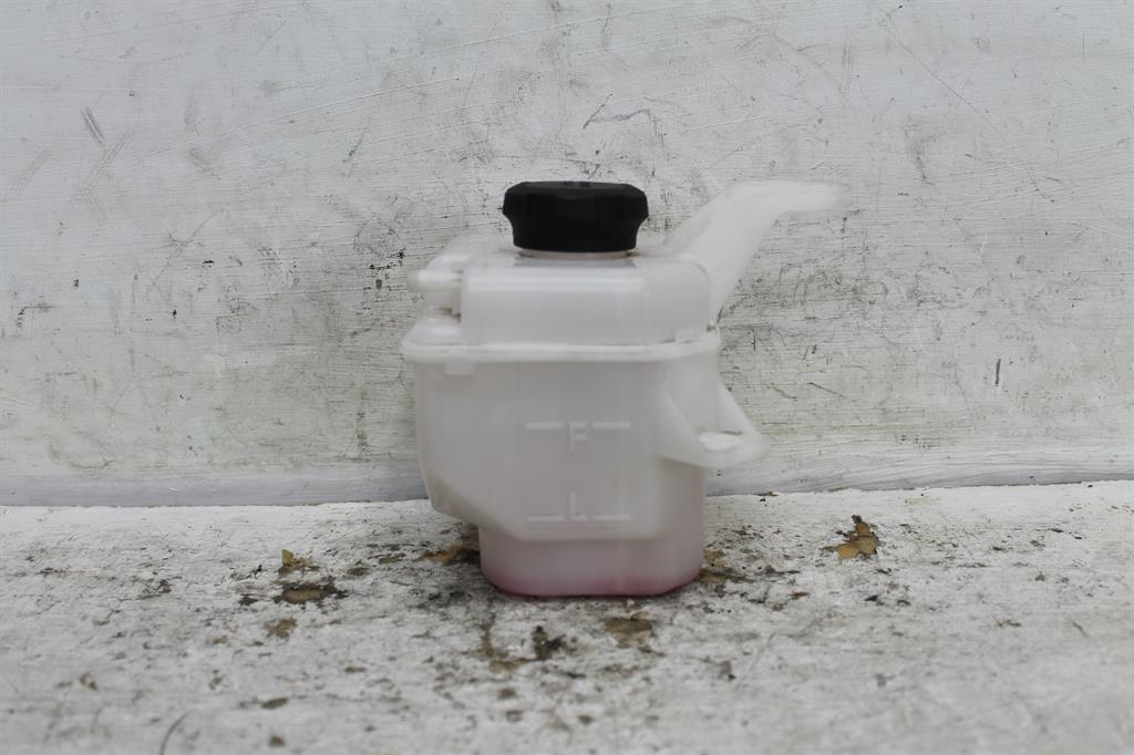 View Auto part Overflow Bottle Kia Picanto 2023