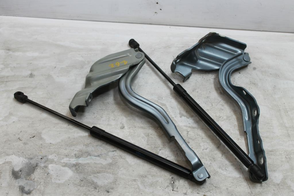 View Auto part Bonnet Hinge/Strut Great Wall Cannon Ute 2022