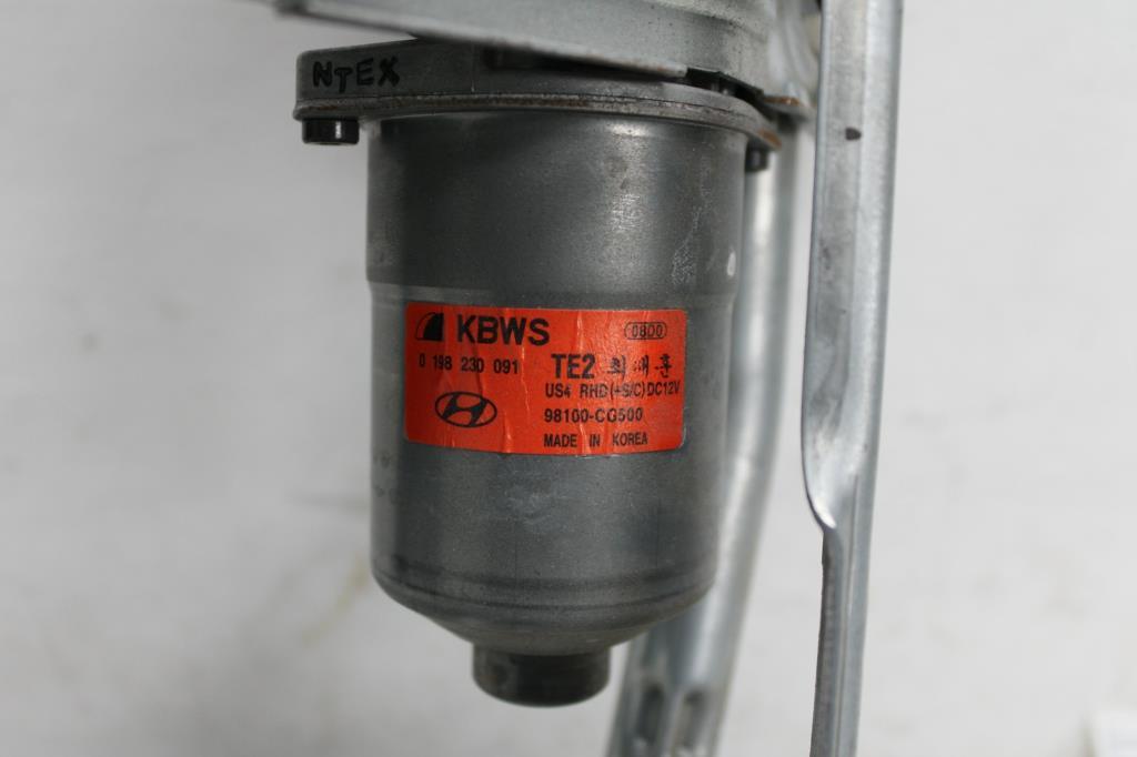 View Auto part Wiper Motor Hyundai Staria 2024