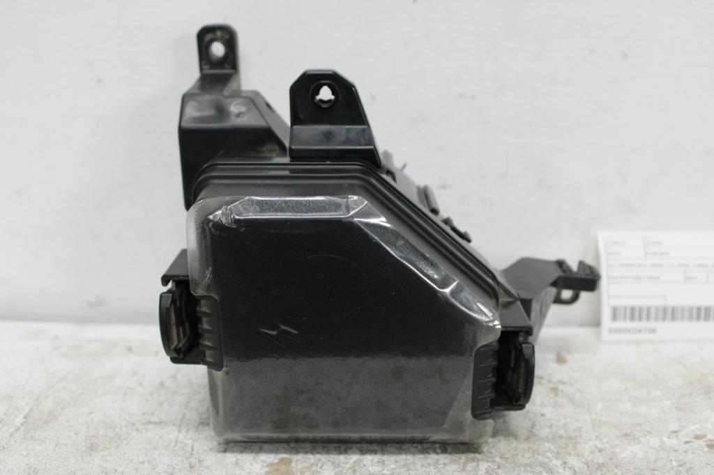 View Auto part Fuse Box Hyundai Staria 2024