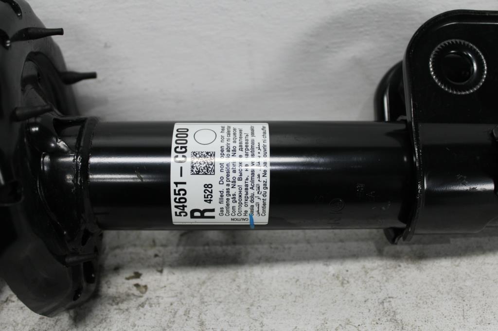 View Auto part Right Front Strut Hyundai Staria 2024
