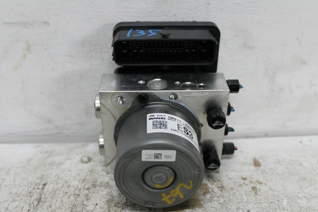 View Auto part Abs Pump/Modulator Hyundai Staria 2024
