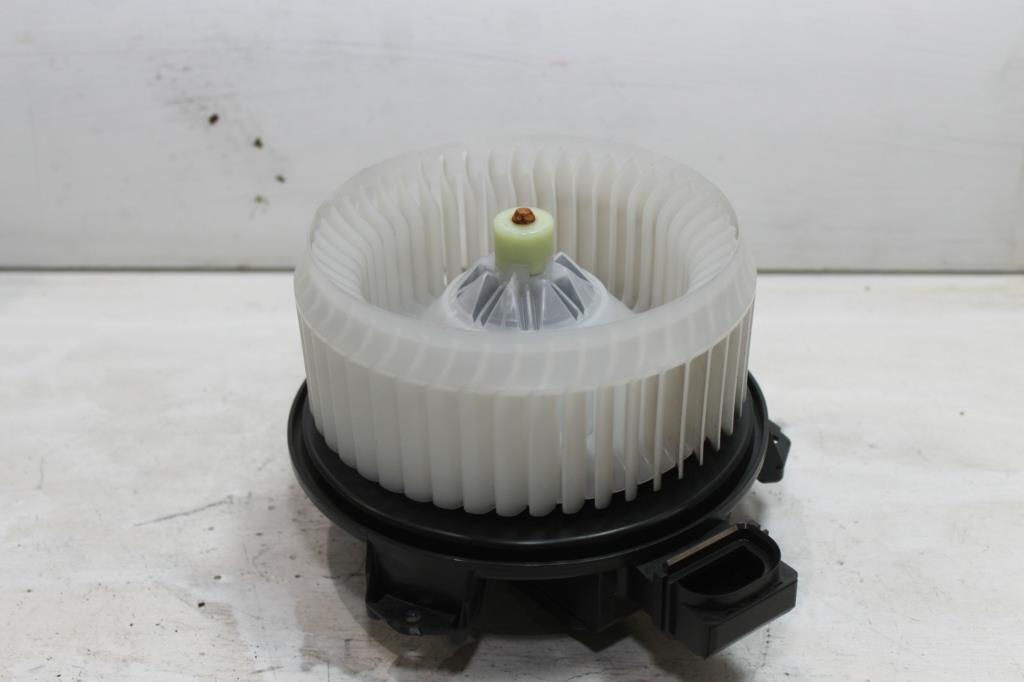 View Auto part Heater Fan Motor Ford Mondeo 2015