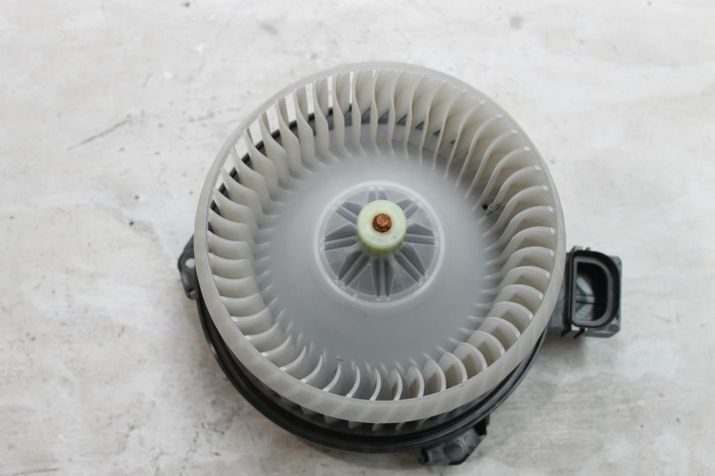View Auto part Heater Fan Motor Ford Mondeo 2015