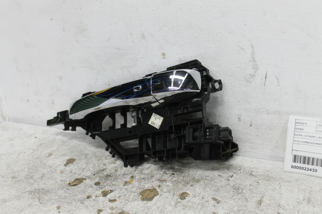 View Auto part Door Handle Chrysler 300c 2012