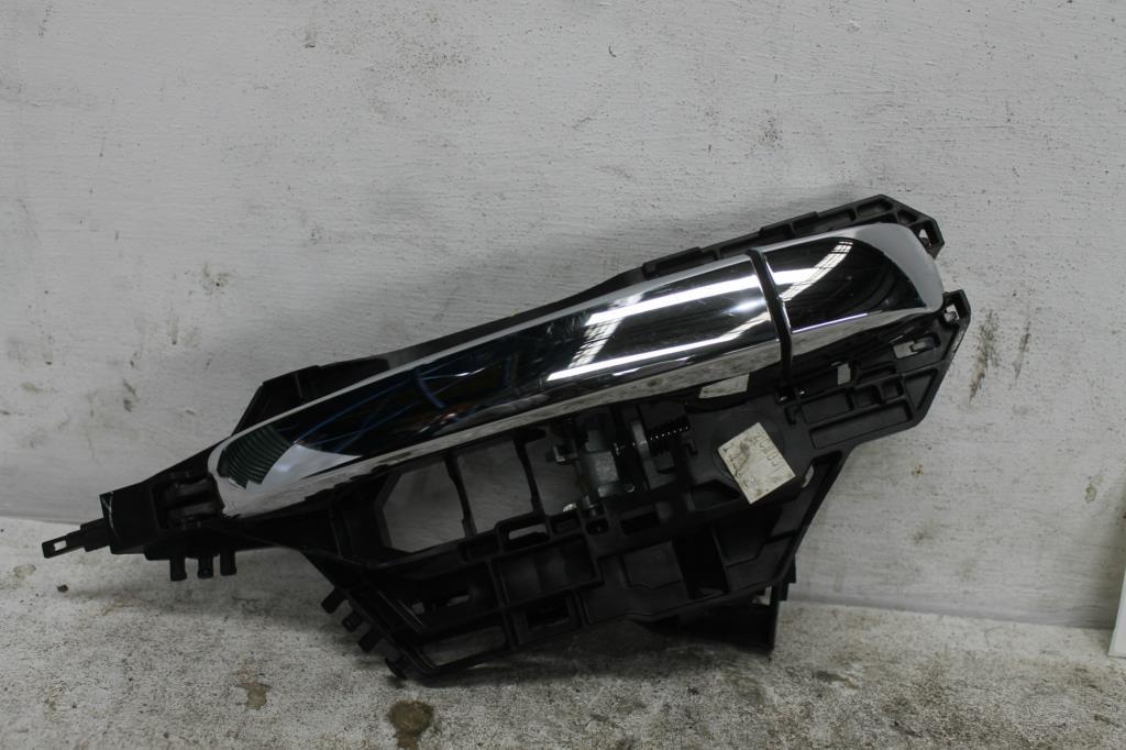 View Auto part Door Handle Chrysler 300c 2012