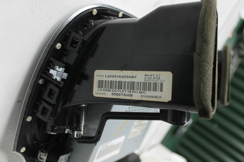 View Auto part Radio/Cd/Dvd/Sat/Tv Chrysler 300c 2012