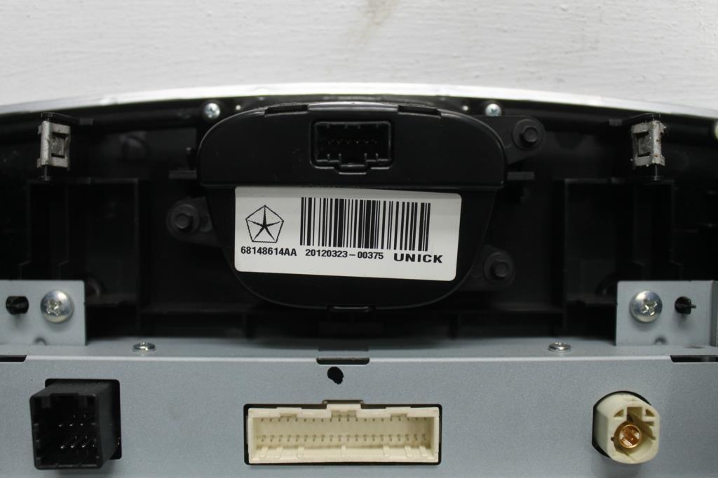 View Auto part Radio/Cd/Dvd/Sat/Tv Chrysler 300c 2012
