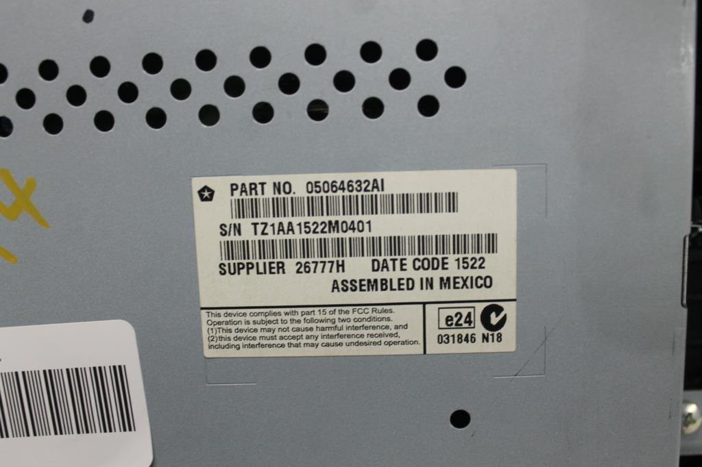 View Auto part Radio/Cd/Dvd/Sat/Tv Chrysler 300c 2012