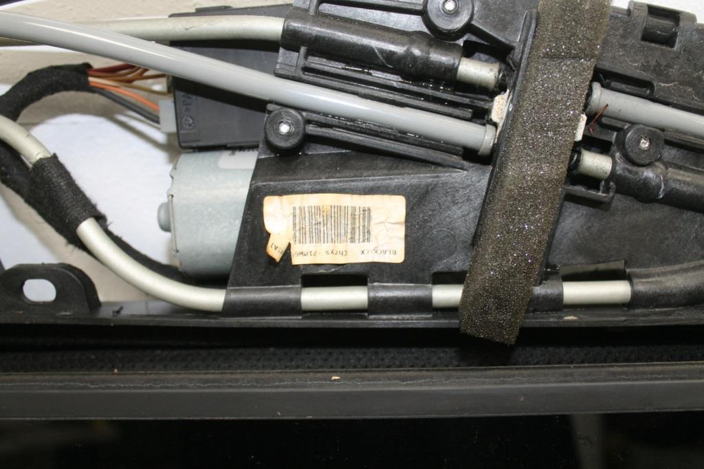 View Auto part Roof Glass/Sunroof/T Chrysler 300c 2012