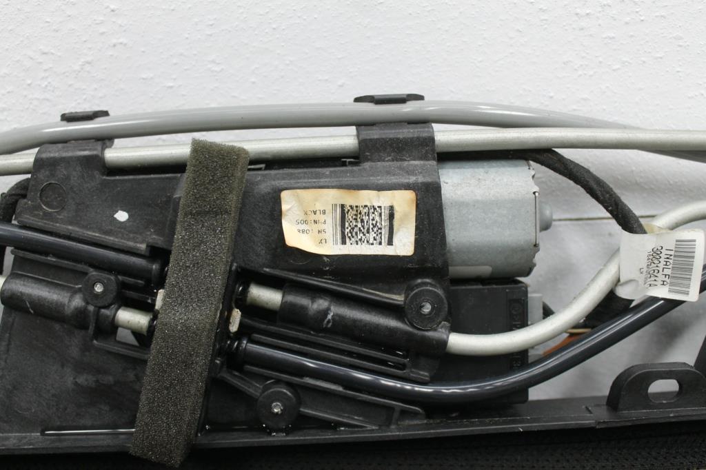 View Auto part Roof Glass/Sunroof/T Chrysler 300c 2012