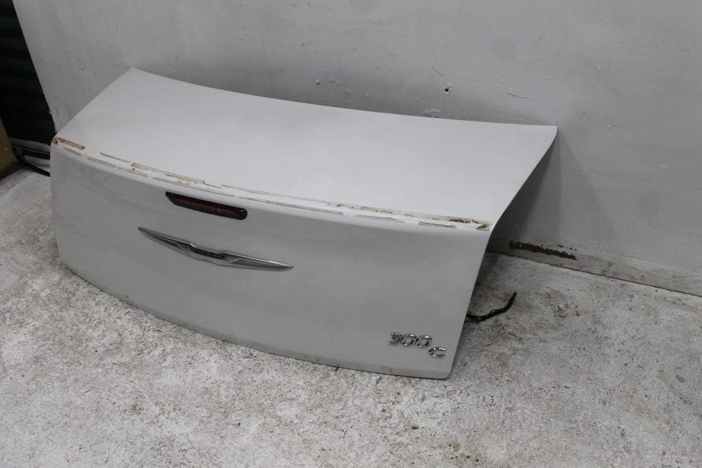 View Auto part Bootlid/Tailgate Chrysler 300c 2012