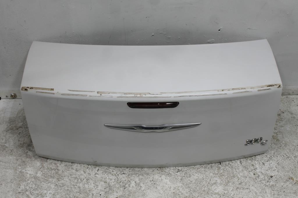 View Auto part Bootlid/Tailgate Chrysler 300c 2012