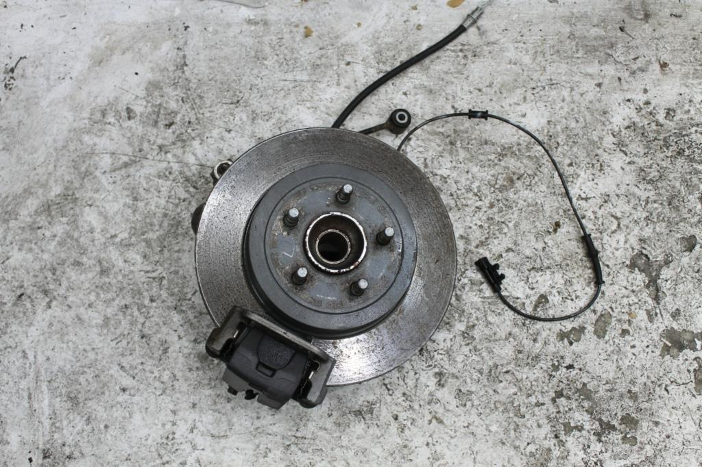 View Auto part Right Rear Hub Assembly Chrysler 300c 2012