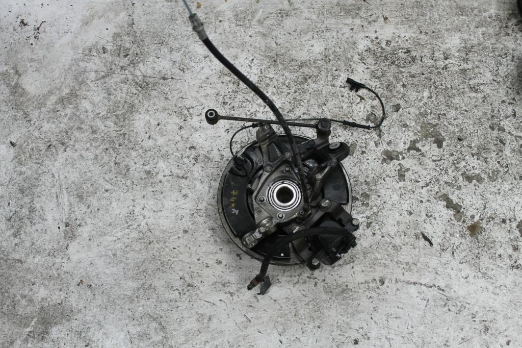View Auto part Right Rear Hub Assembly Chrysler 300c 2012