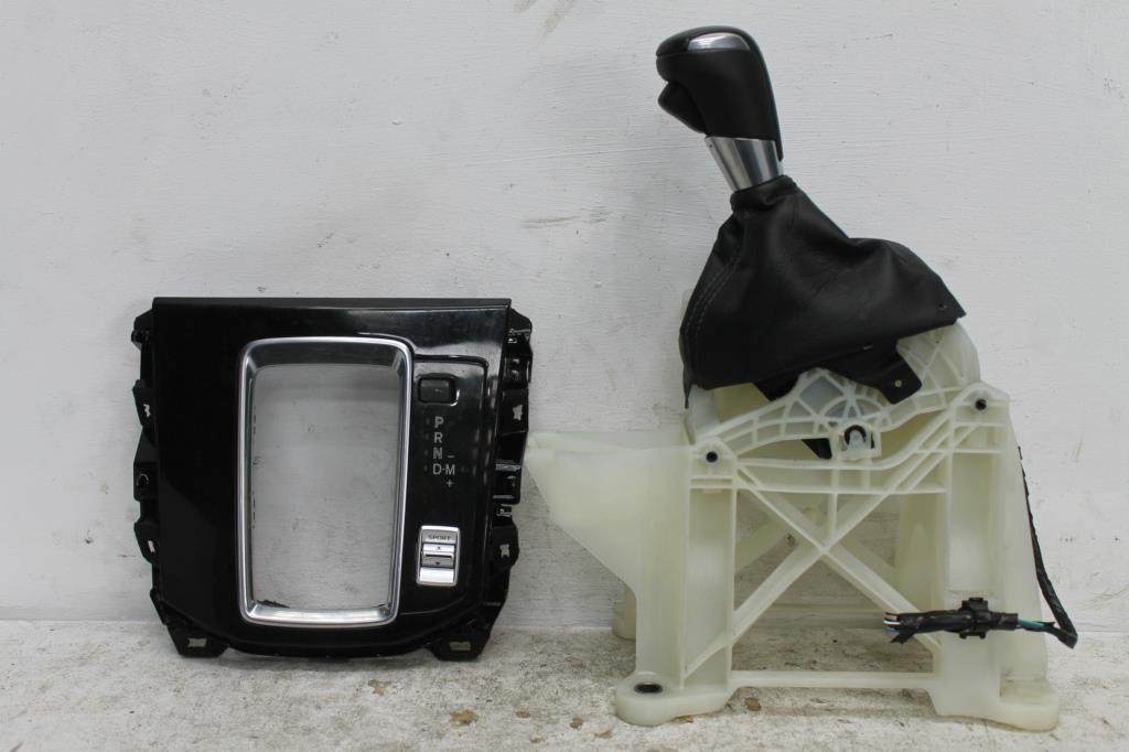 View Auto part Gear Stick/Shifter Mazda Cx5 2019