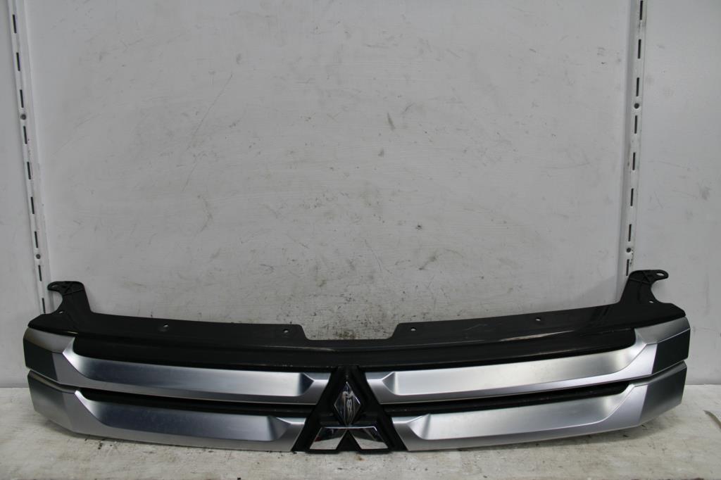 View Auto part Grille Mitsubishi Outlander 2014