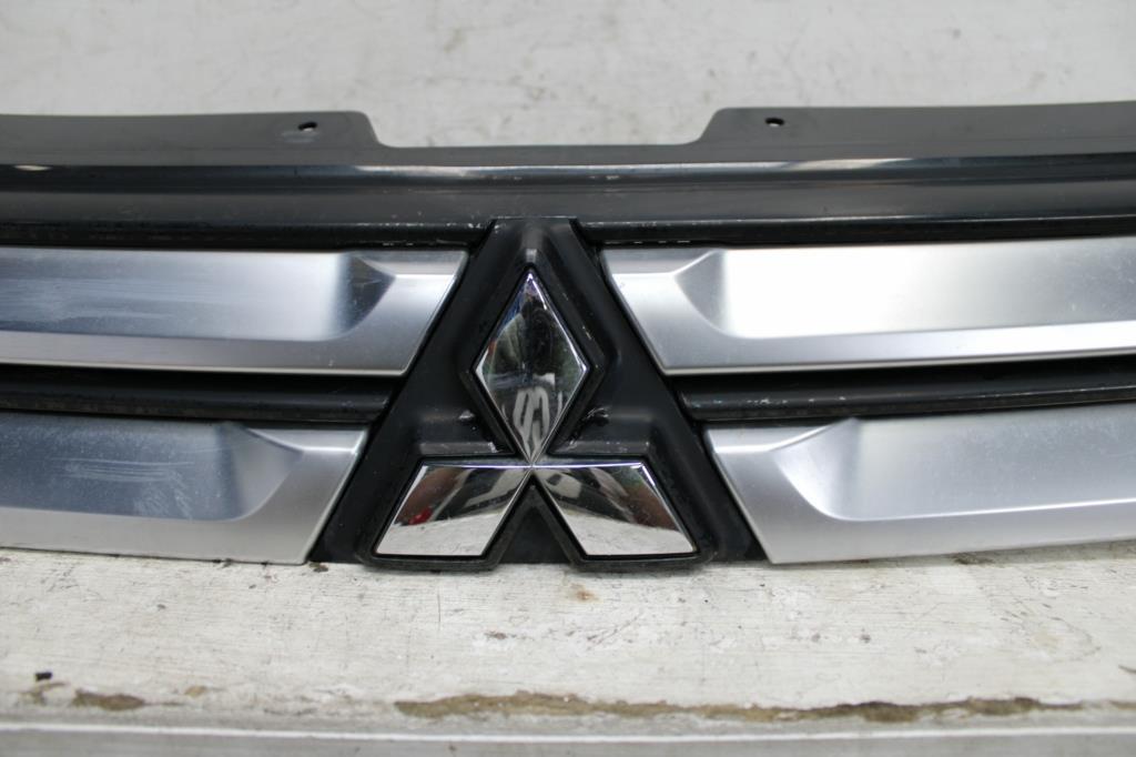 View Auto part Grille Mitsubishi Outlander 2014