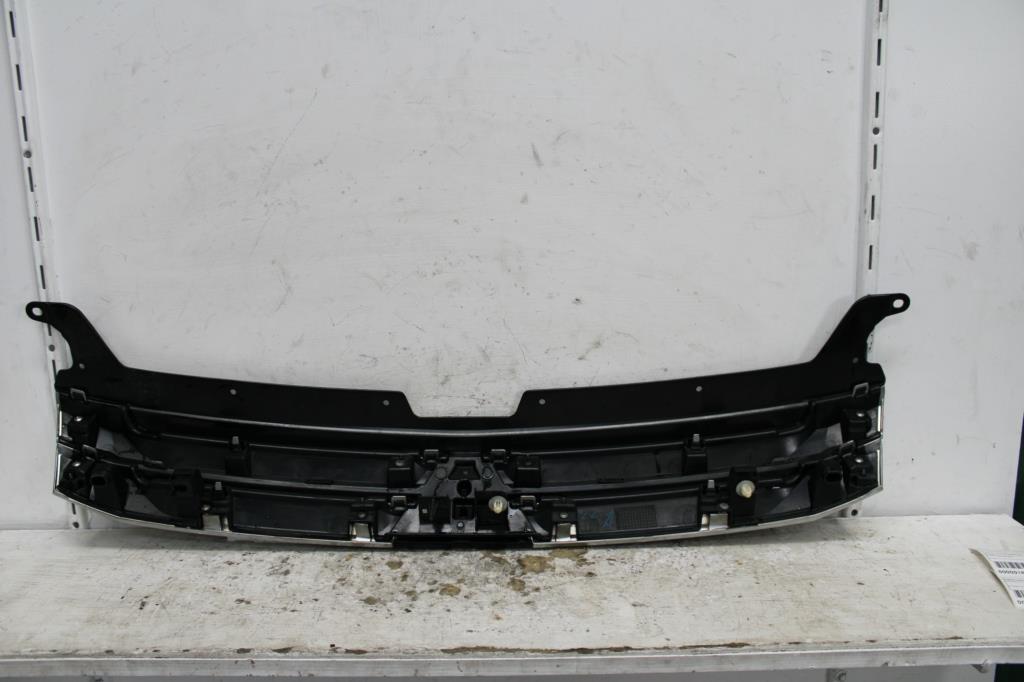 View Auto part Grille Mitsubishi Outlander 2014