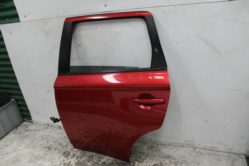 View Auto part Left Rear Door/Sliding Mitsubishi Outlander 2014