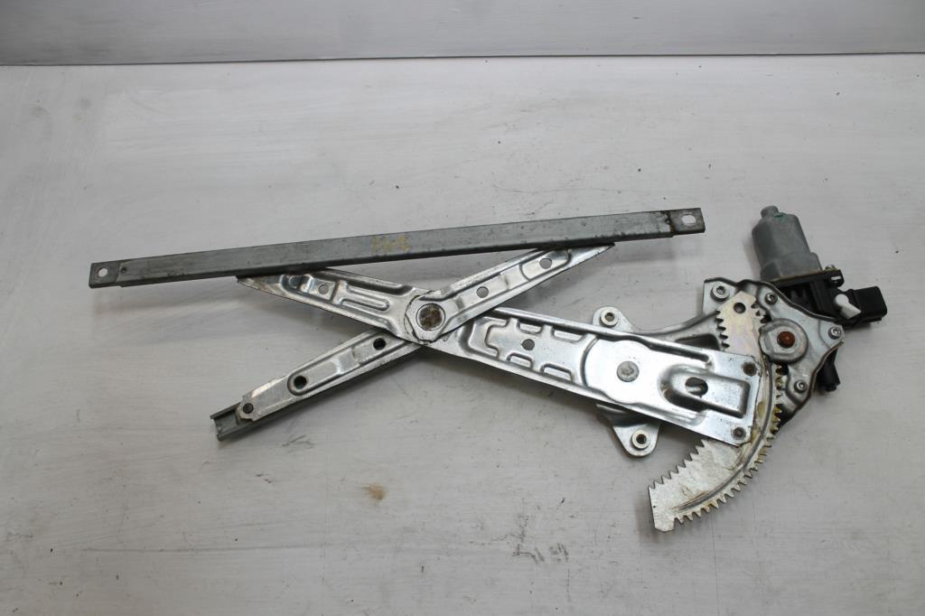 View Auto part Right Front Window Reg/Motor Mitsubishi Outlander 2014