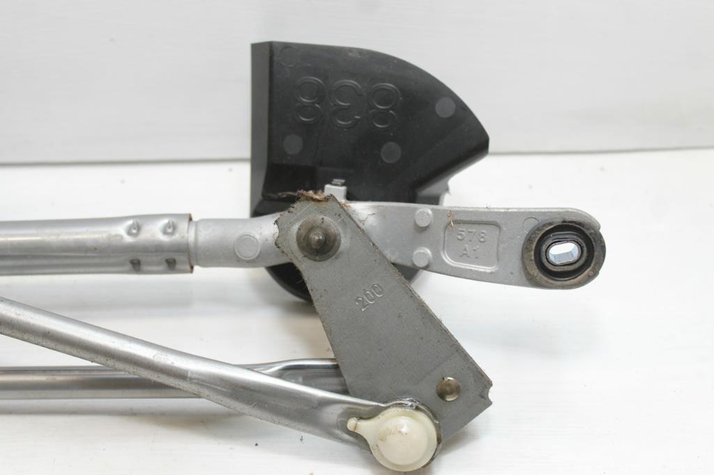 View Auto part Wiper Motor Mitsubishi Outlander 2014